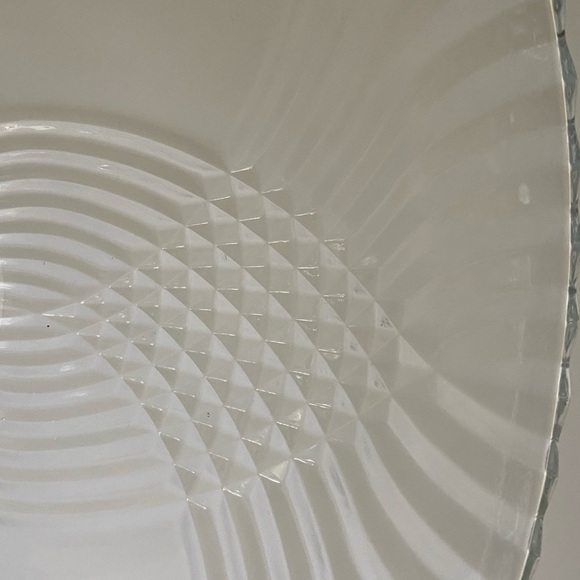 Vintage clear cut Indiana glass serving bowl - Picture 6 of 11